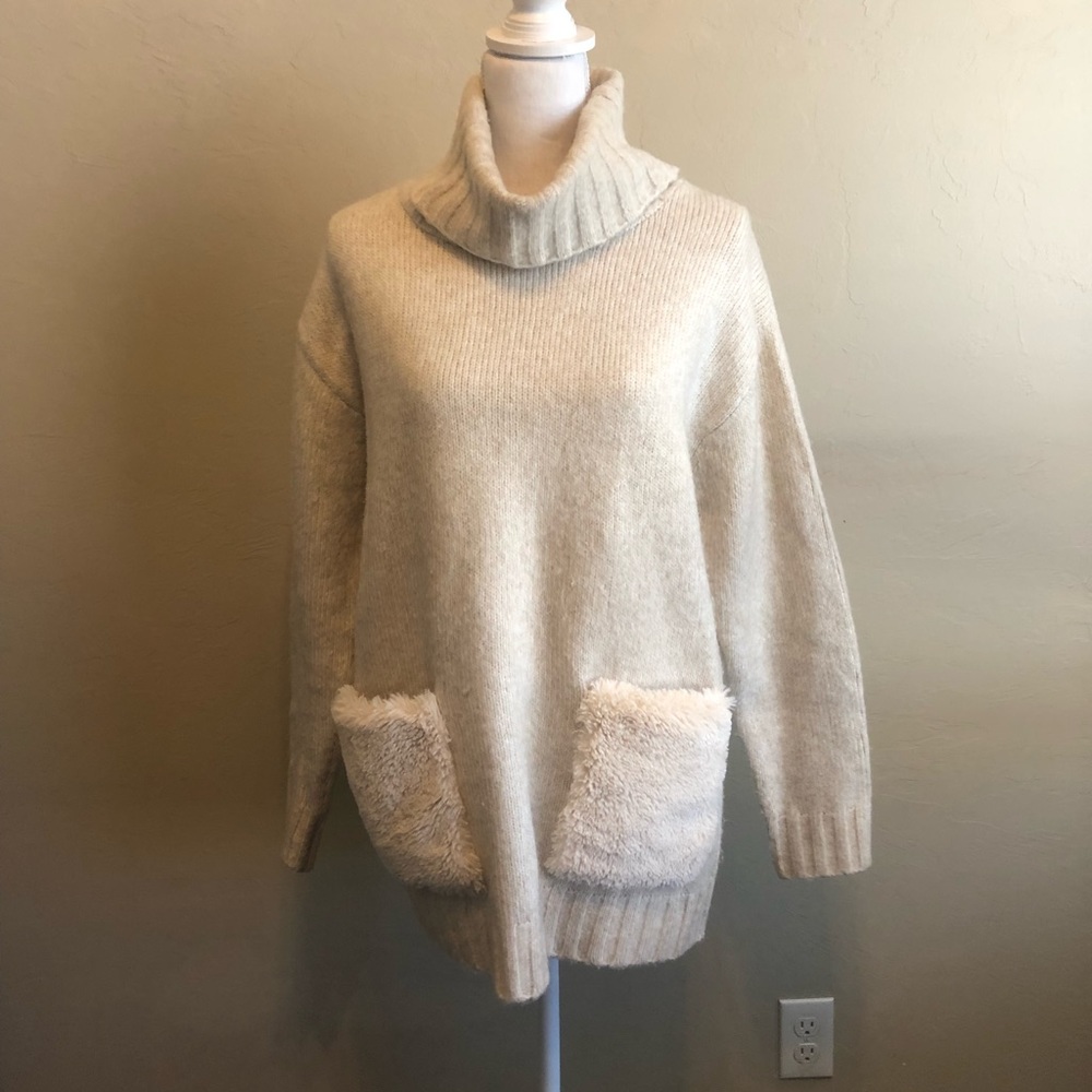 magaschoni sweater Small Faux Fur Pockets Turtle Neck Beige Acrylic/nylon/ Wool